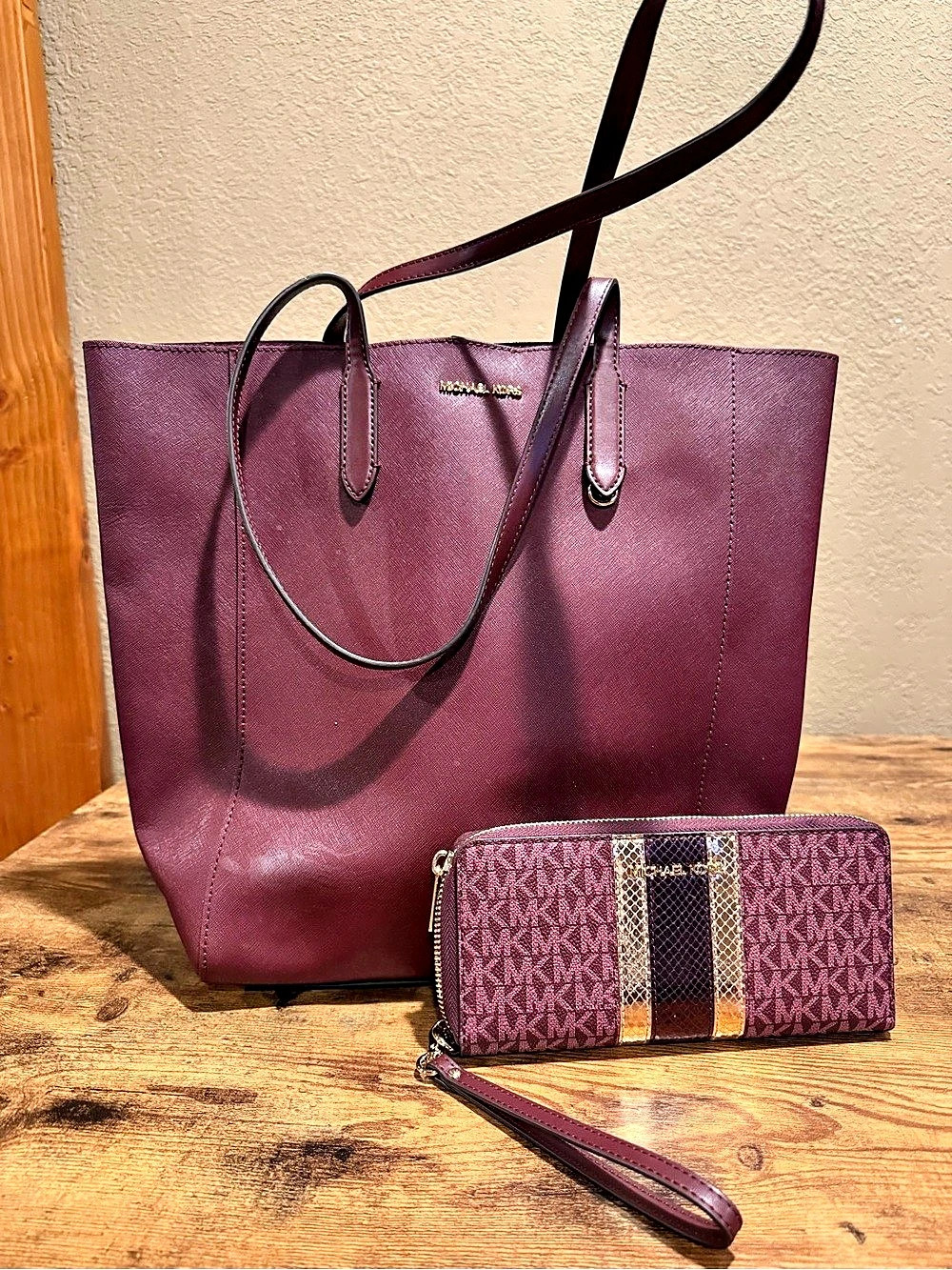 Michael Kors Jet Set Travel Saffiano Leather Tote Bag Purple
